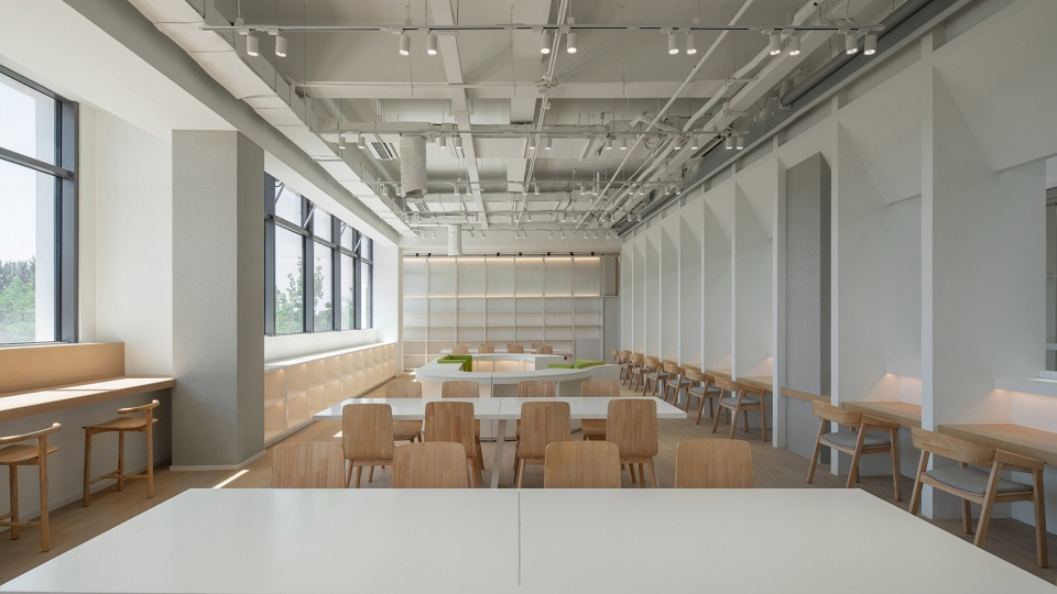 Capital Heyuan Pinggu Rental Housing Community Library by y ad studio