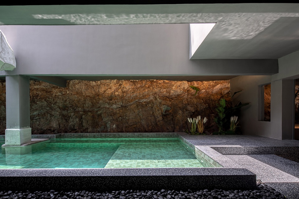yixing 23 bay rock hotel by su architects