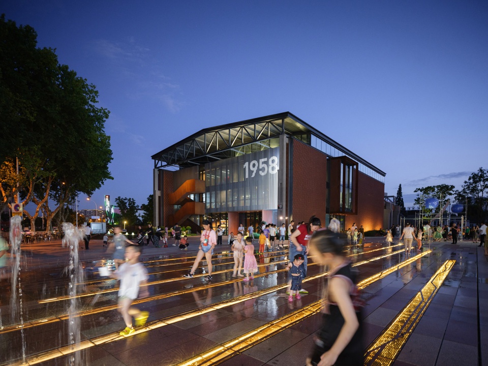 canal hub 1958 by shenzhen huahui design