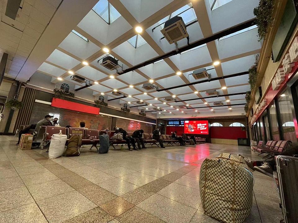 the interior renovation of beijing railway station by wit