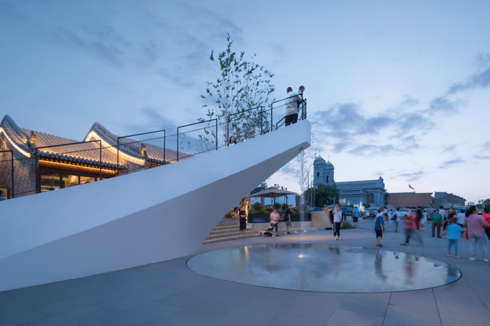 向上延伸的构筑物 nianxia art center