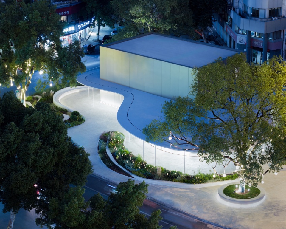展厅夜景鸟瞰图 2 wuyi organic urban renewal exhibition hall by kfs