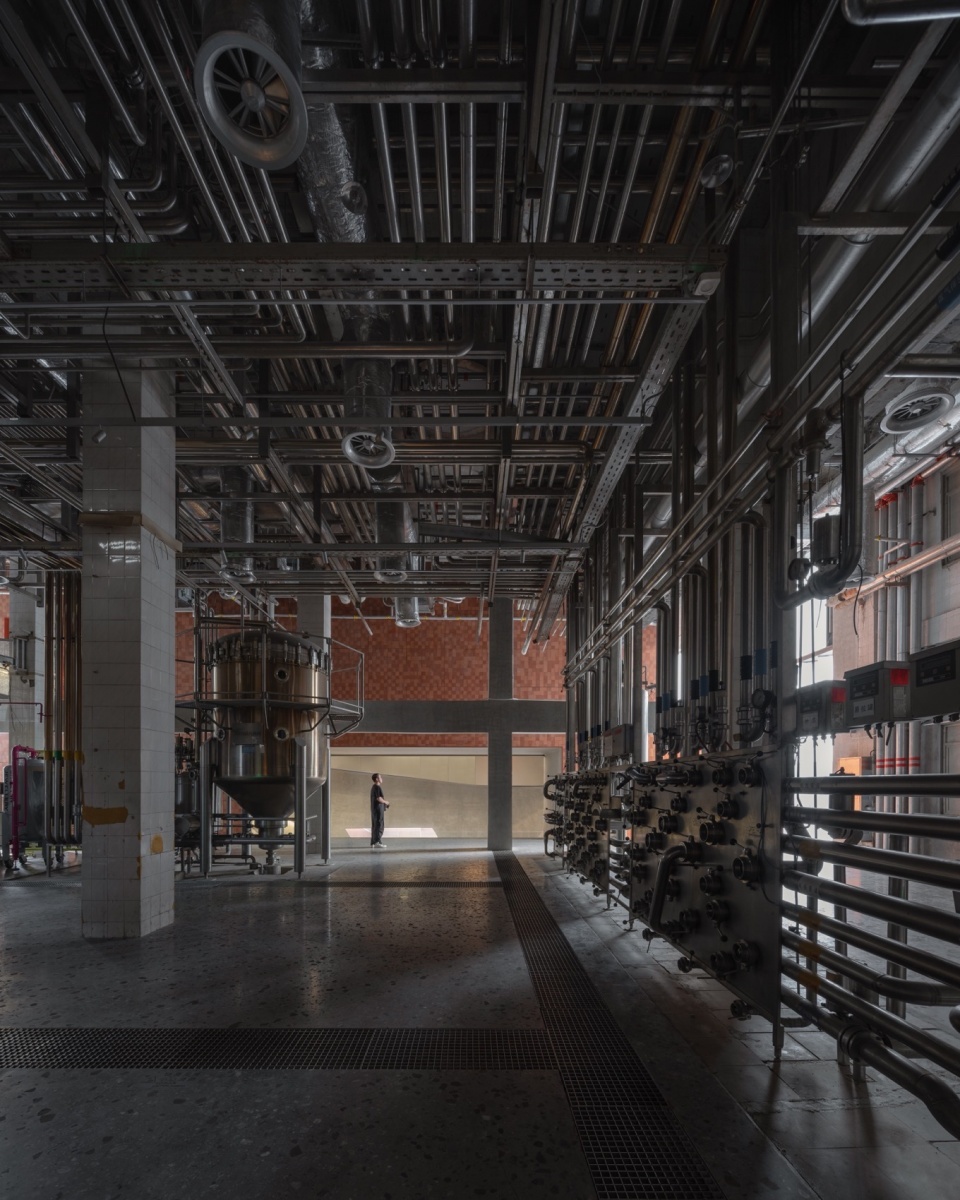 改造后的D2常设展厅室内空间 D2 Exhibition Hall Interior Space After Renovation ©张超建筑摄影工作室 ZC Studio 1