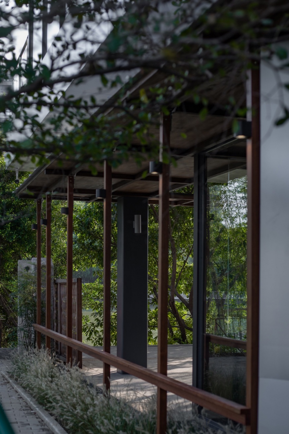 改造后 河畔木亭与植物关系 After Renovation Riverside wooden pavilion and plant 黄城强