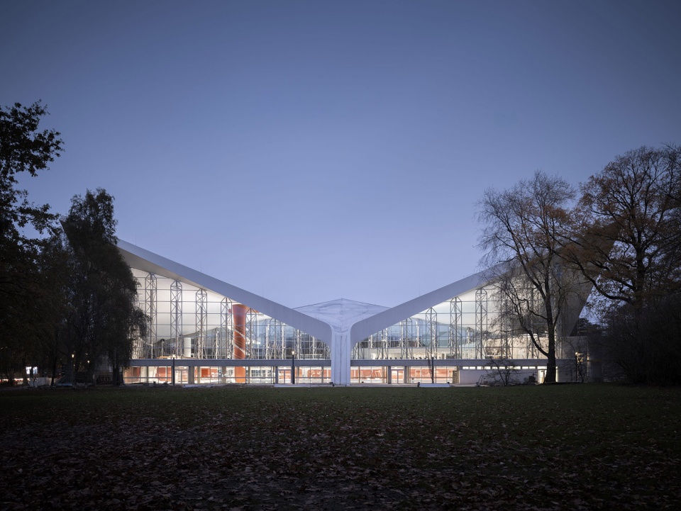 Alsterschwimmhalle has been comprehensively refurbished converted and extended by gmp