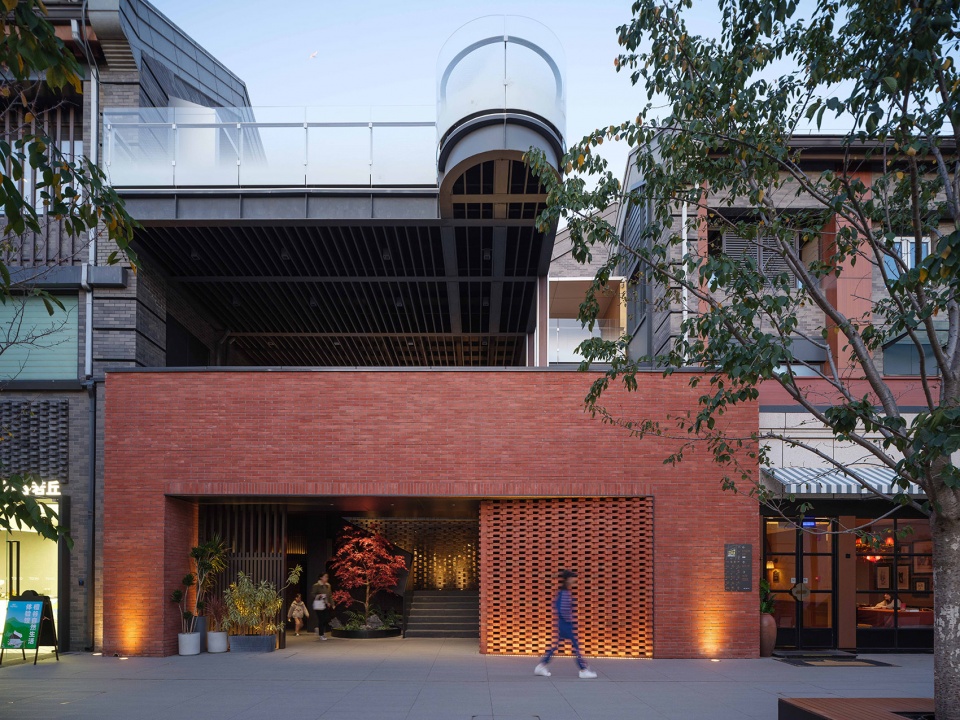 Commercial block reconstruction in Beijing by Atelier Shanghai Dachuan Architects