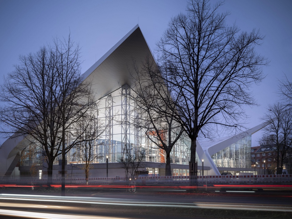 Alsterschwimmhalle has been comprehensively refurbished converted and extended by gmp