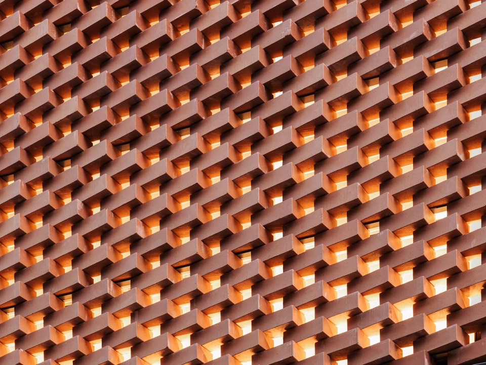 Commercial building in Guangzhou by gmp