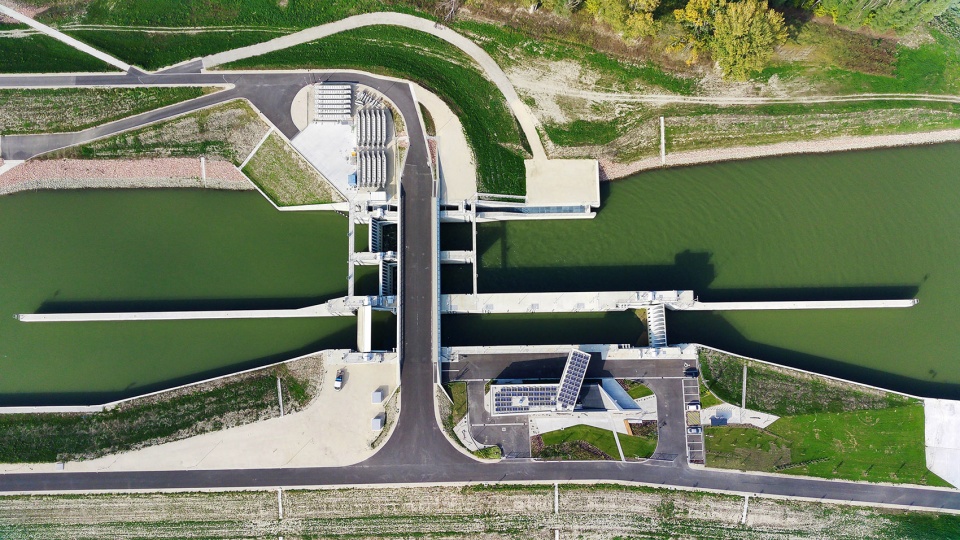 The Mosoni Danube Flood gate Control Building by TeRHaLoZAT