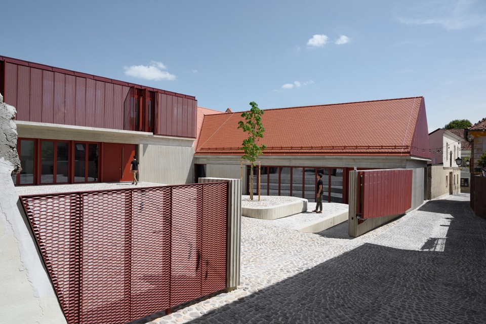 Revitalization of Old Glassworks and surrounding urban areas in old town of Ptuj by ELEMENTARNA
