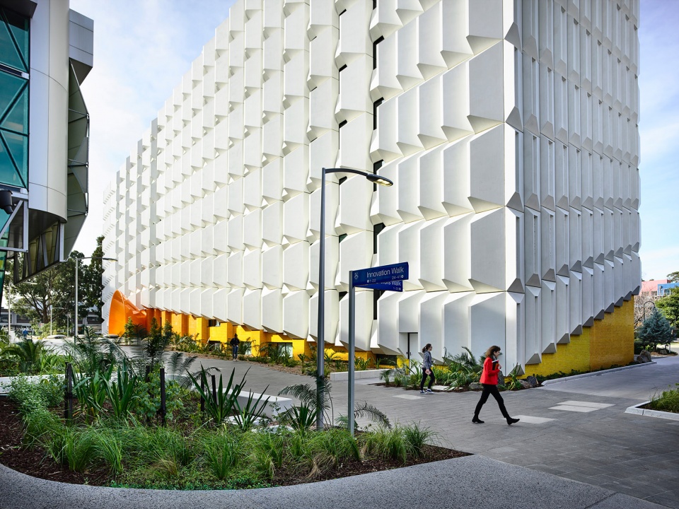 monash school of biological science by kosloff architecture