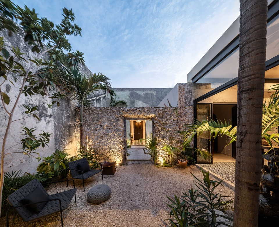 Casa Paakal by Workshop Diseno y Construccion