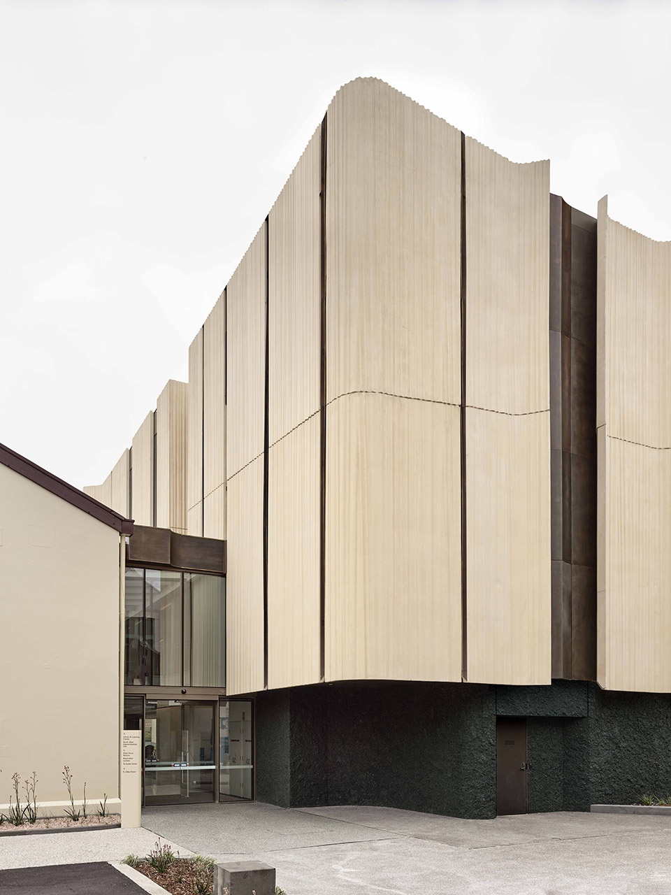 warrnambool learning and library centre