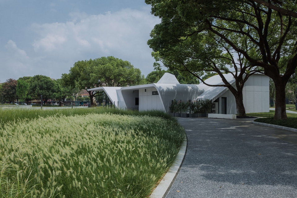 Chang an Plaza Citizen Service Station Design in Huishan District Wuxi by Greyspace Architects