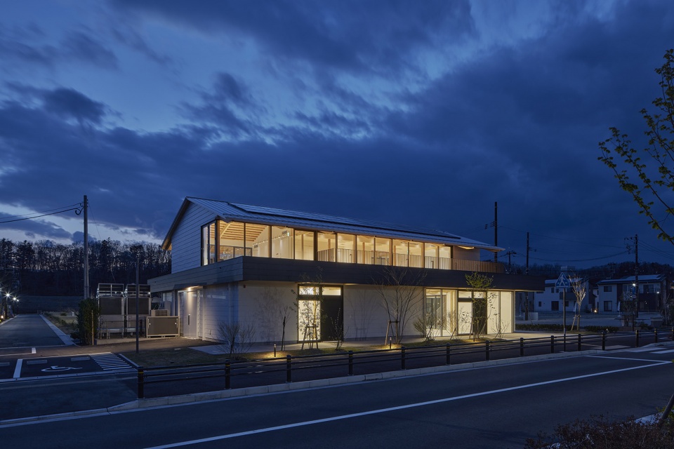 izumi parktown centerhouse by new office