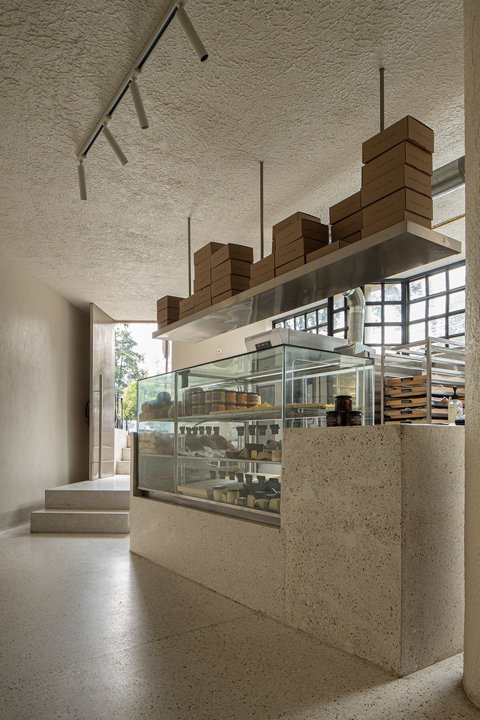 nero pasta and gourmet store naso
