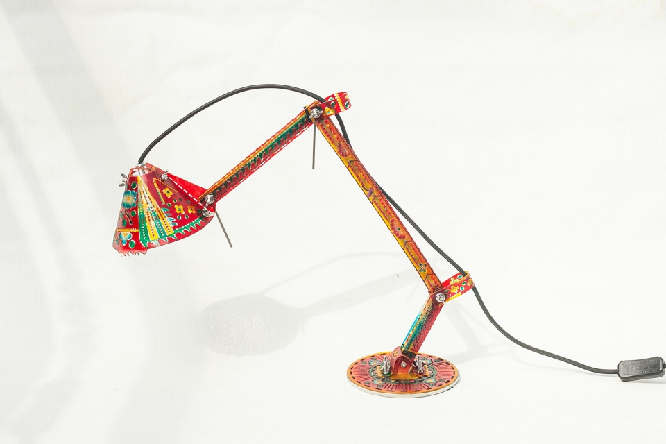 play the lamp by studio monana