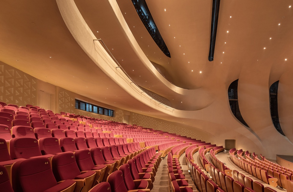 golden sands lake grand theater by cctn design