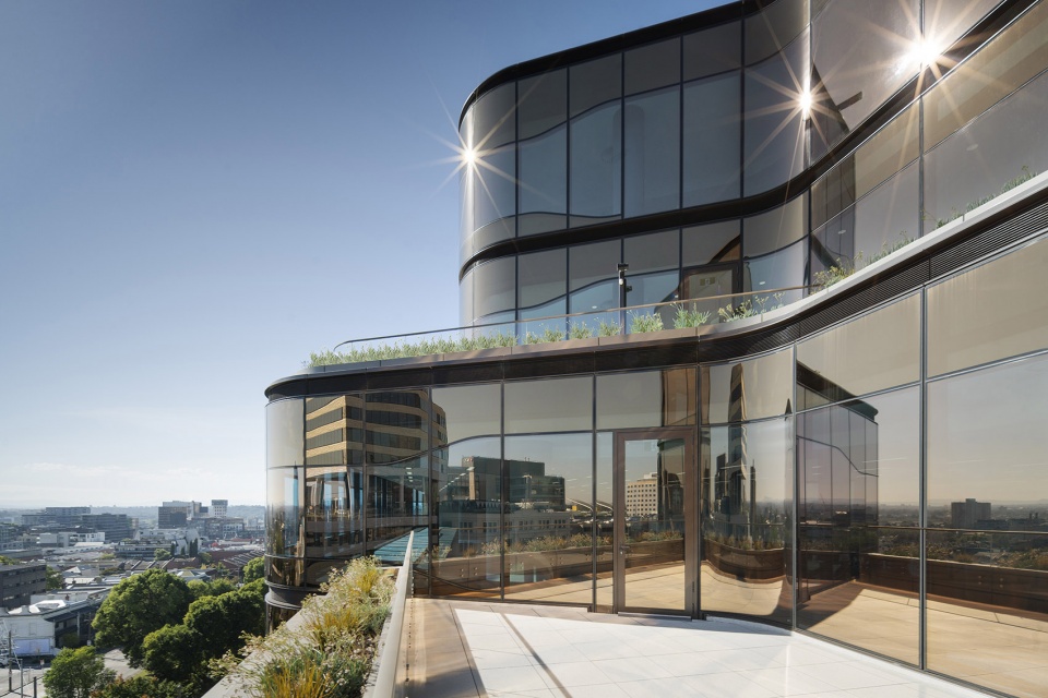 200 vic parade by fjcstudio