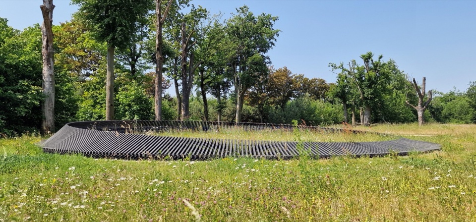 aviationobservationloungebench by studio marco vermeulen