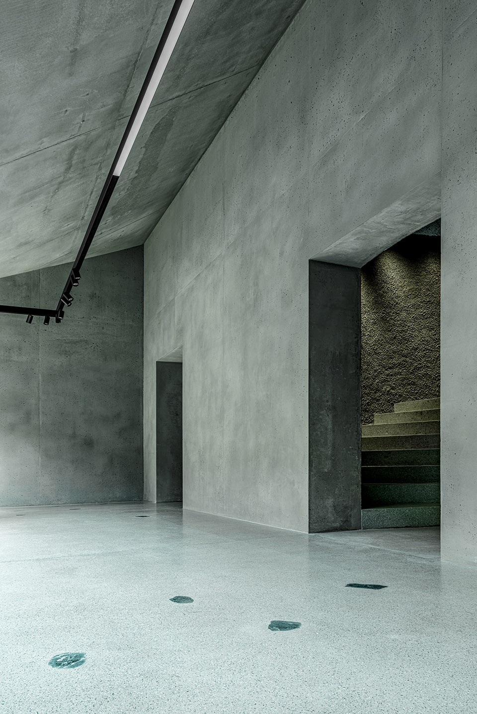 beton eisack hq by pedevilla architects
