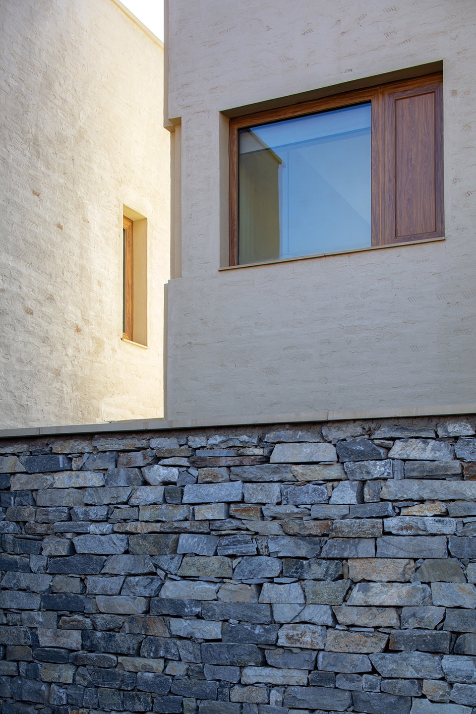 the long circle bb by nomos architects