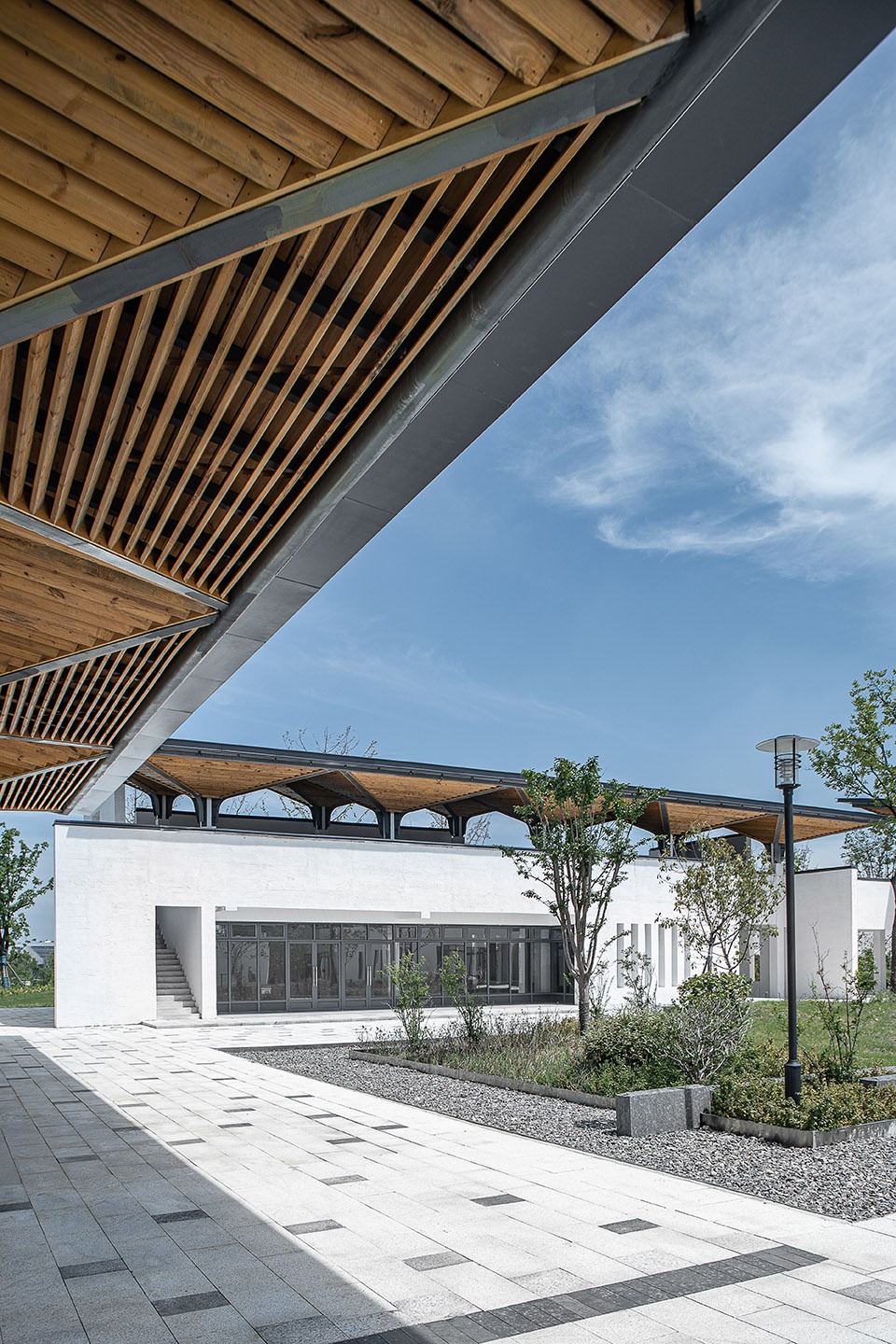 Youran Square in Anqing Zhanghu Park by East China Architectural Design Research Institute