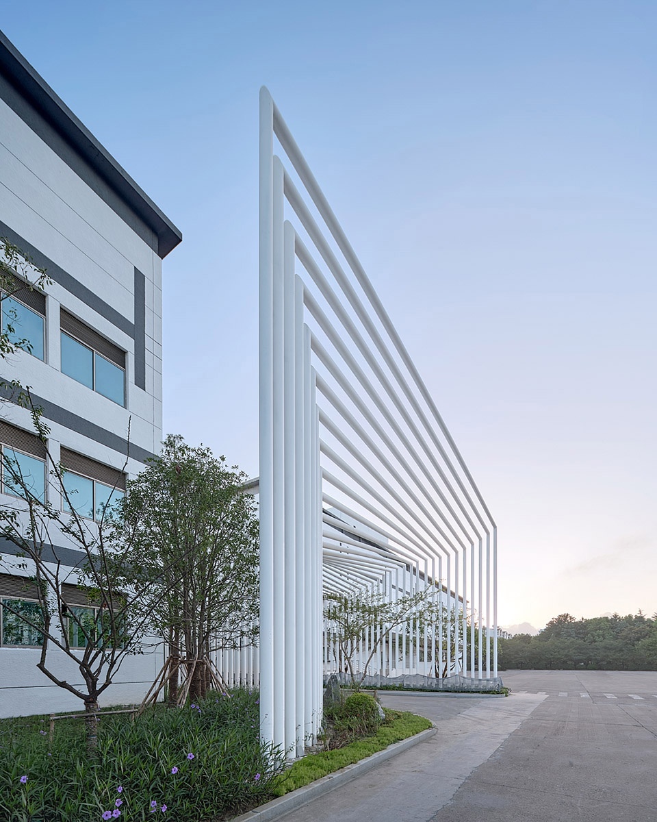 Renovation of Suzhou Xinda Industrial Park by Oumoumou Studio School of Design SJTU wk5