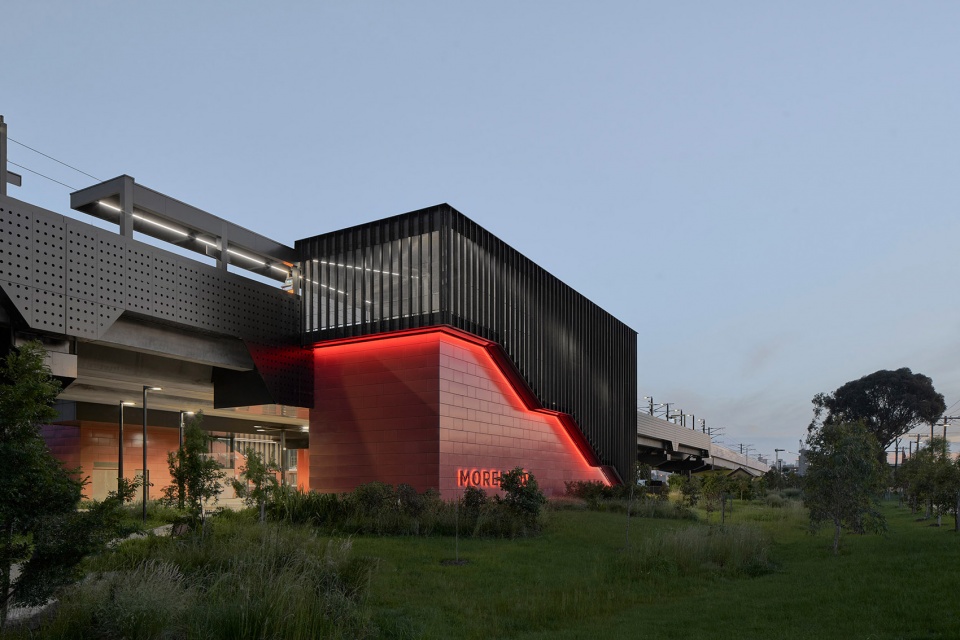 coburg and moreland stations by wood marsh architecture