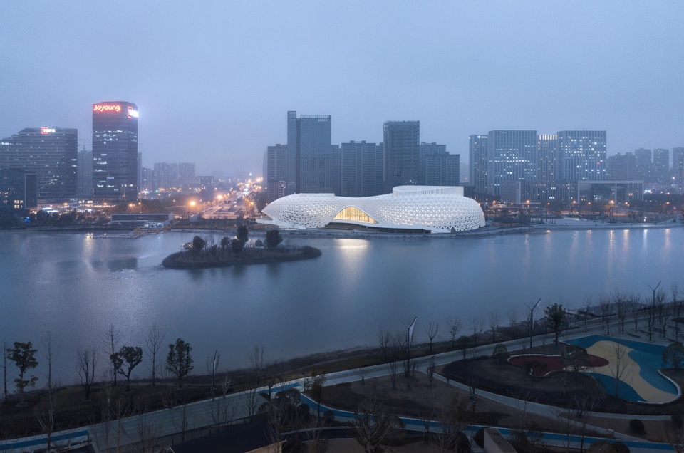golden sands lake grand theater by cctn design