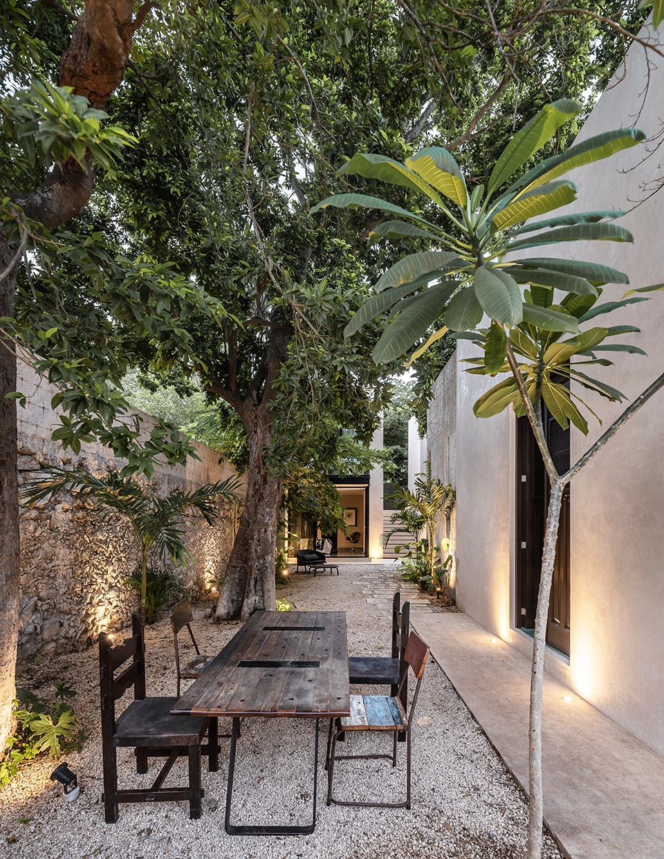 Casa Paakal by Workshop Diseno y Construccion
