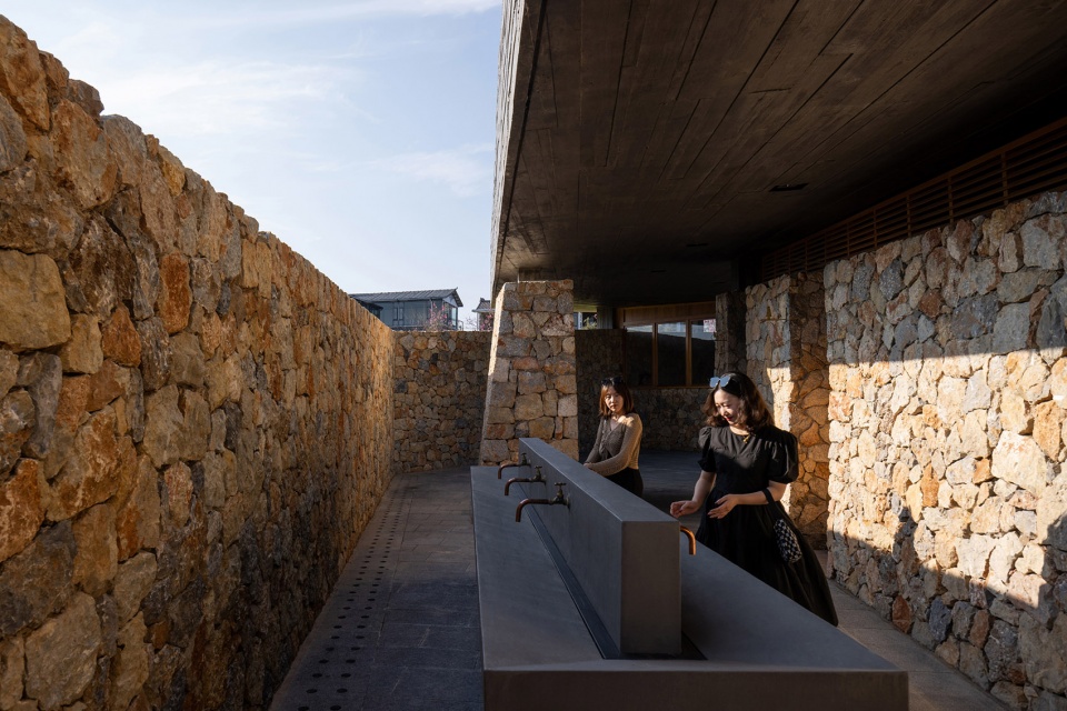 Dali Erhai Lake Ecological Rest Station China by Meng Fanhao line studio
