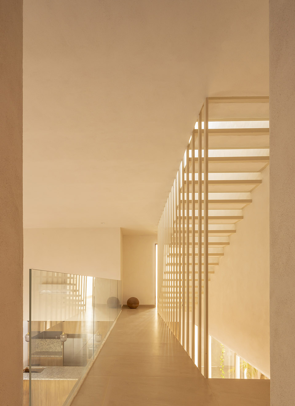 casa banderas by rea studio