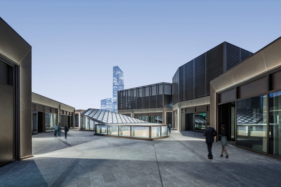 Commercial building in Guangzhou by gmp