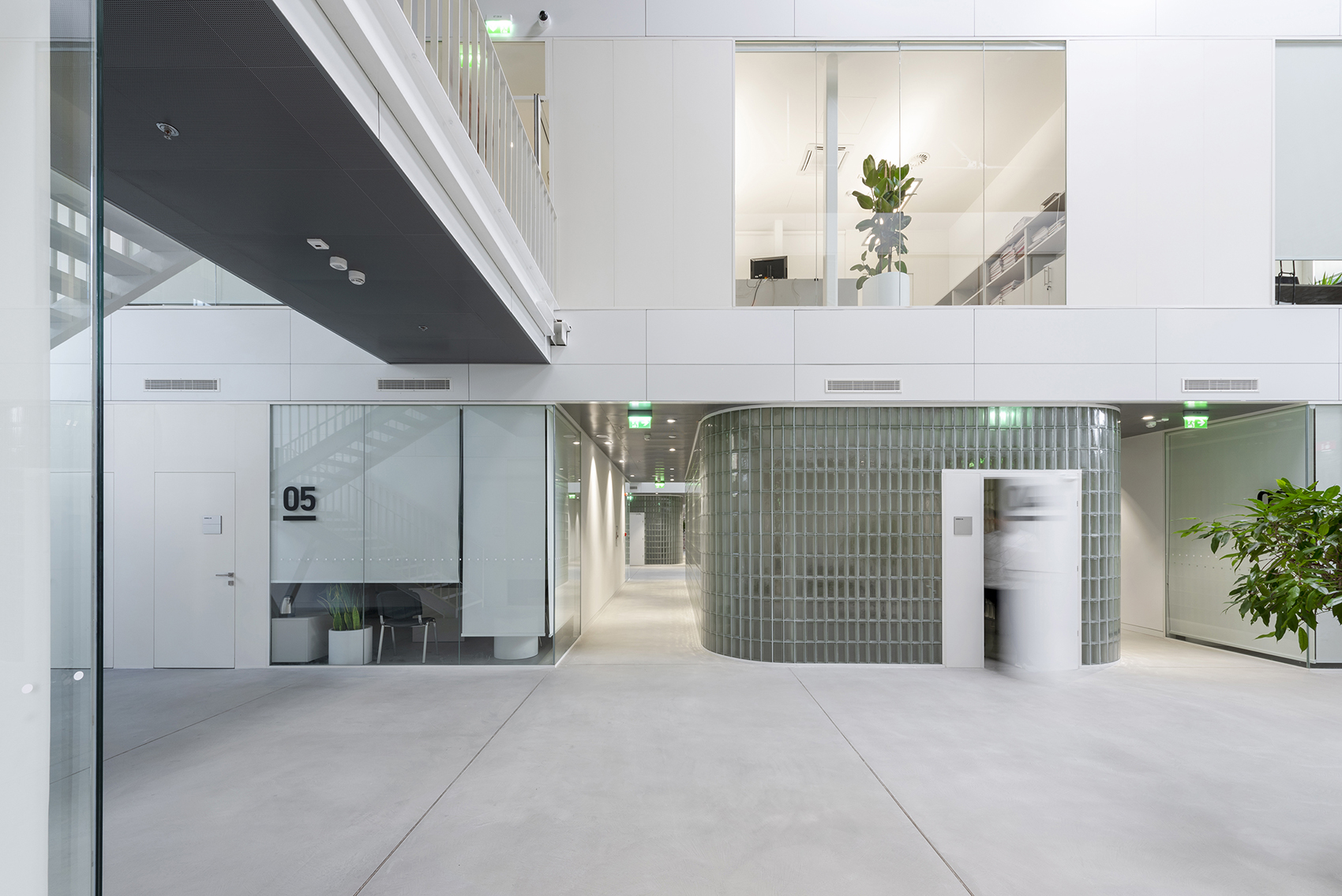 Land Registry Department of the MunicipalCivil Court in Zagreb by MORE