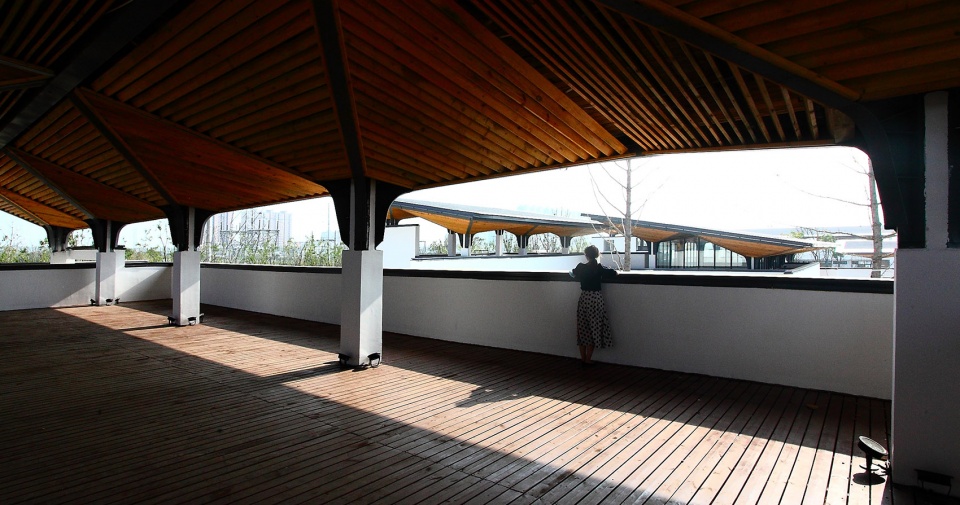 Youran Square in Anqing Zhanghu Park by East China Architectural Design Research Institute