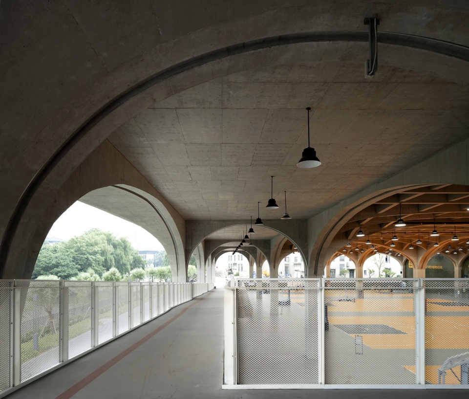 indoor sports field of shaoxing university by uad
