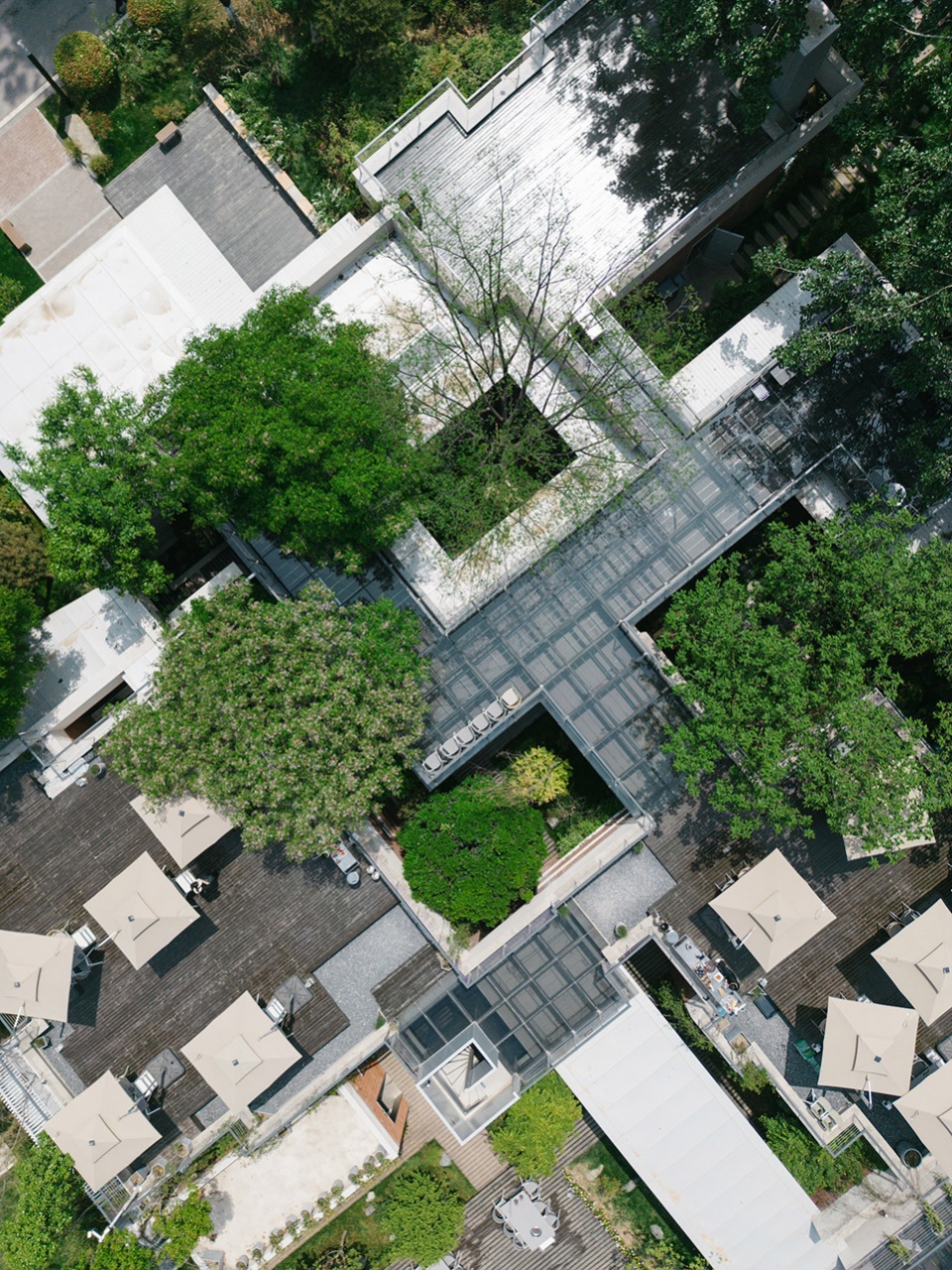renovation and renewal of public service facilities in xi an urban sports park by wall architects
