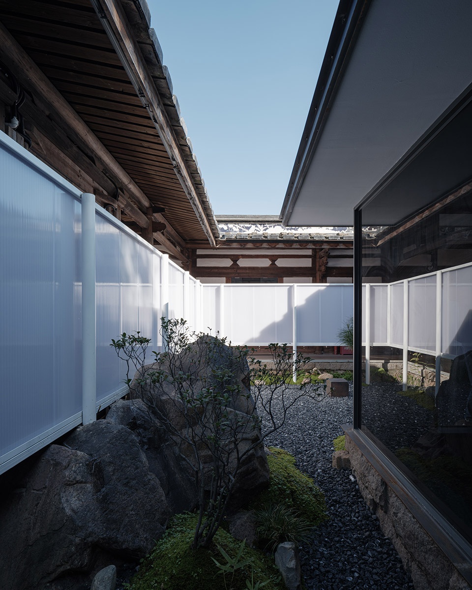shisan cuo museum of contemporary art china by fuzhou huangfeng interior design co ltd
