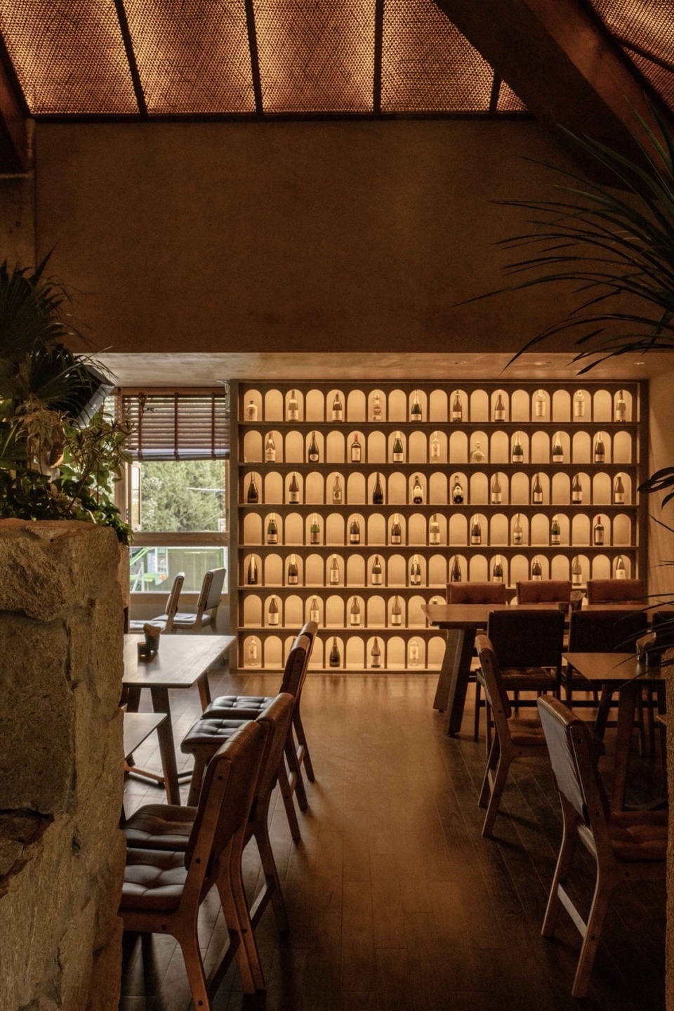 the bond restaurant by daga architects