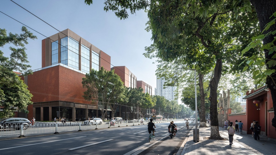 Commercial building in Guangzhou by gmp