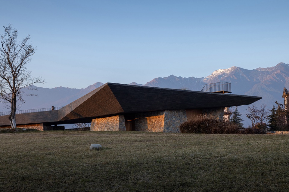 Dali Erhai Lake Ecological Rest Station China by Meng Fanhao line studio