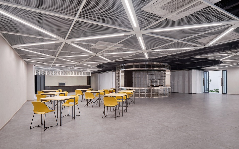 Renovation of Suzhou Xinda Industrial Park by Oumoumou Studio School of Design SJTU