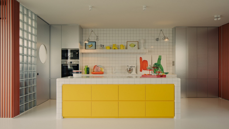 Renovation of a Singaporean brutalist apartment by SPARK
