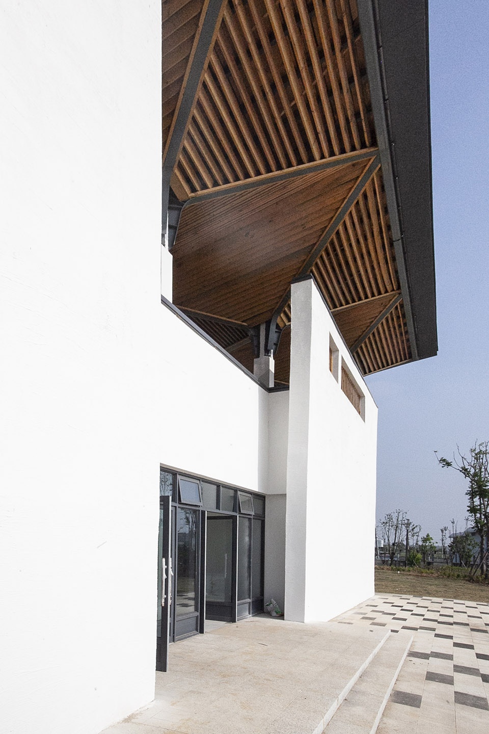Youran Square in Anqing Zhanghu Park by East China Architectural Design Research Institute