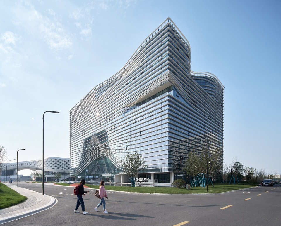 Zhejiang Sci Tech University School of Fashion Library Building by Chinacuc