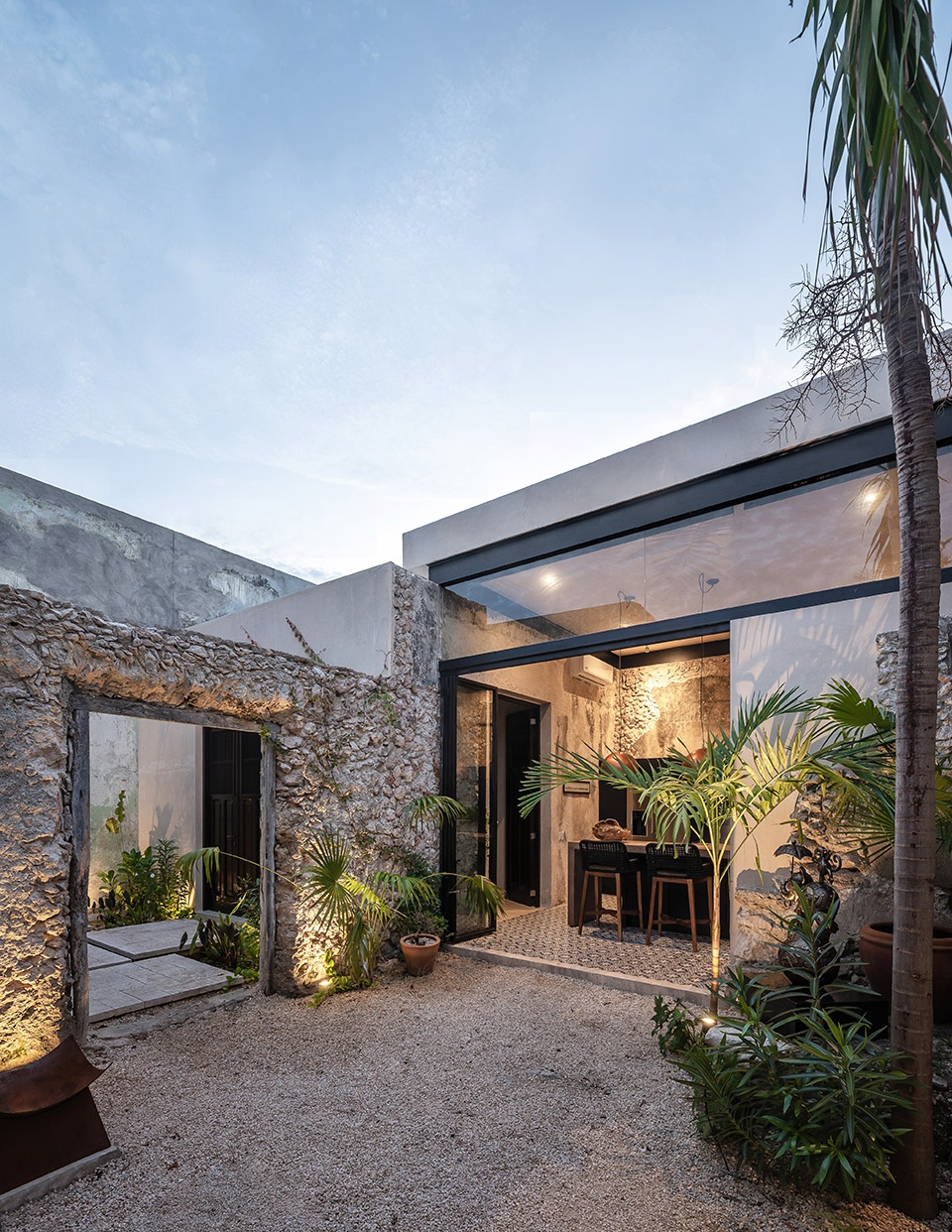 Casa Paakal by Workshop Diseno y Construccion