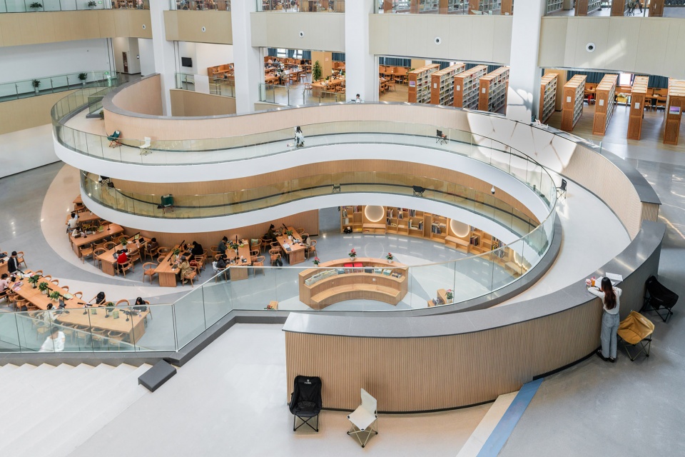 Zhejiang Sci Tech University School of Fashion Library Building by Chinacuc