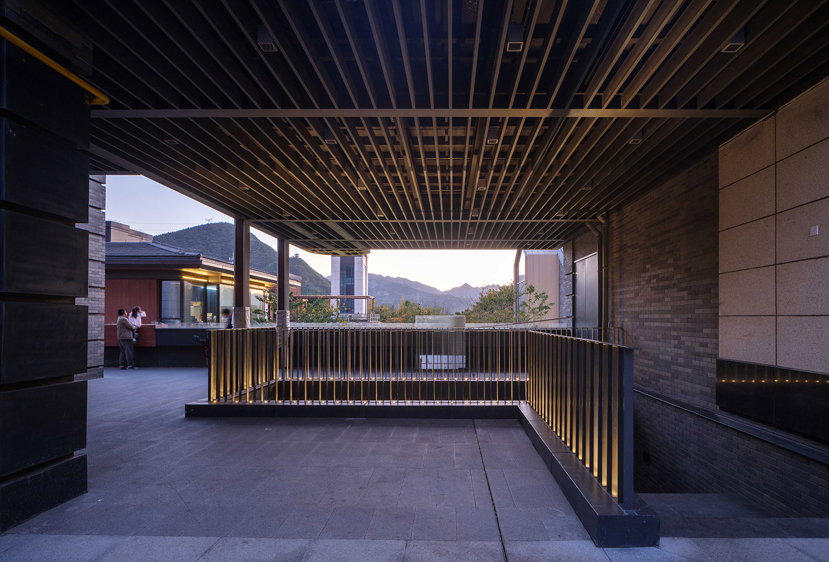 Commercial block reconstruction in Beijing by Atelier Shanghai Dachuan ...