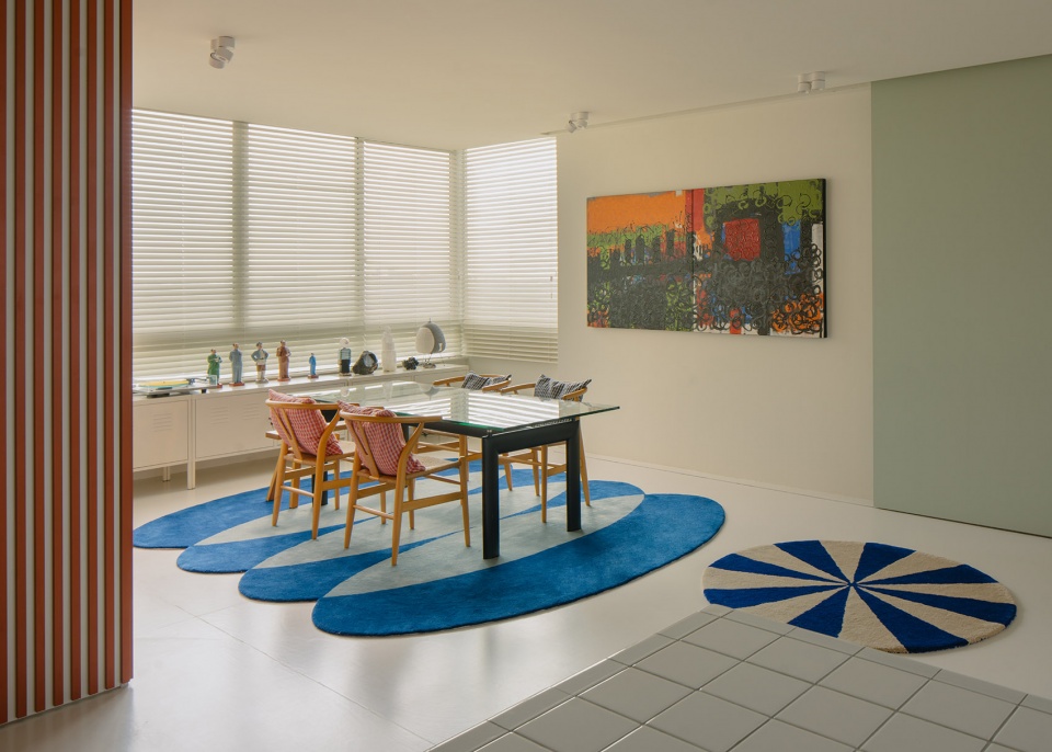 Renovation of a Singaporean brutalist apartment by SPARK